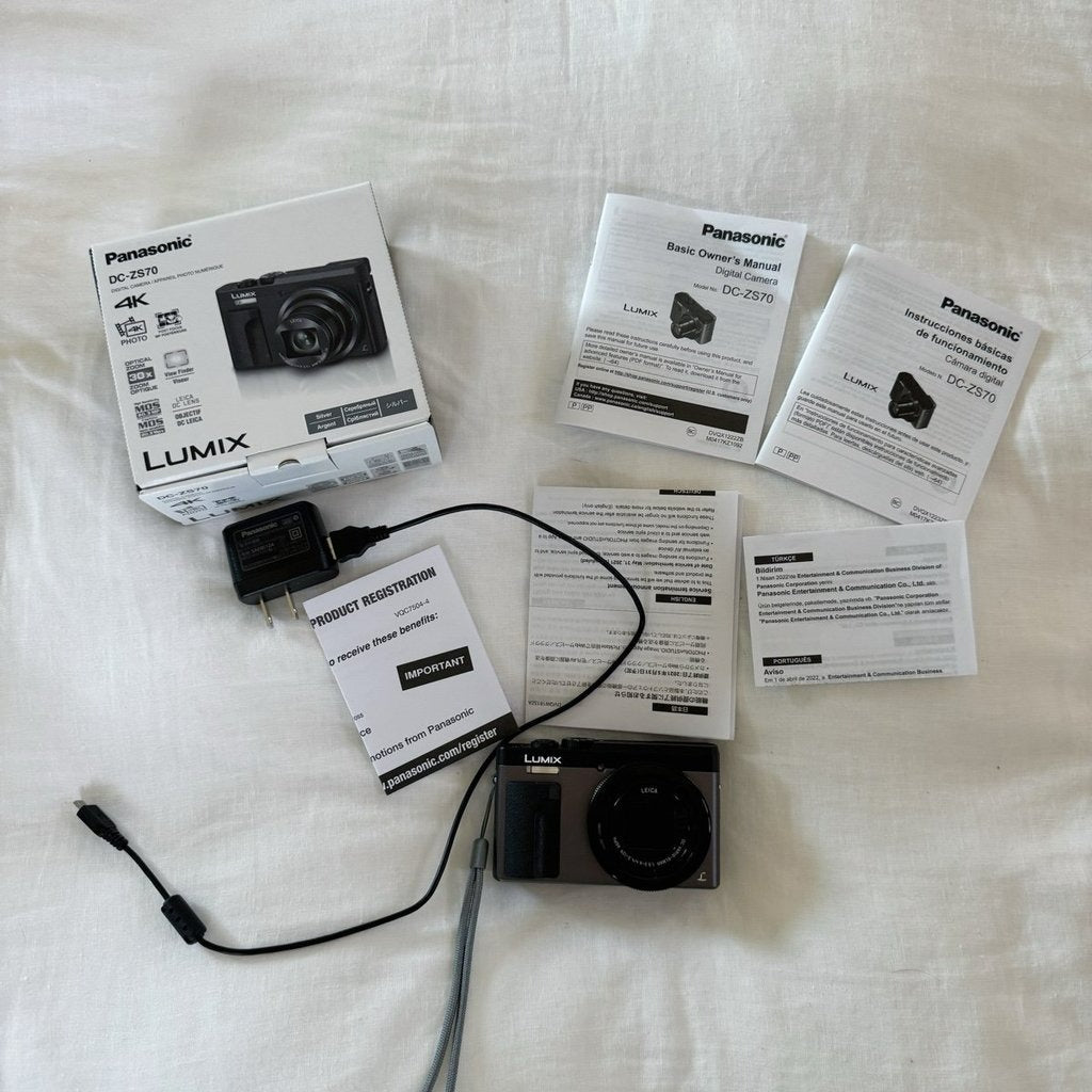 🍇 🎀 Panasonic Lumix DC-ZS70 4K Digital Camera (Silver) 📷