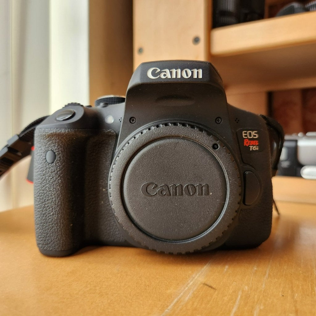 🍇 ₊˚💜 Canon EOS Rebel T6i / 750D Digital Camera with EF-S 18-55mm IS Lens 🍥 🎀📷