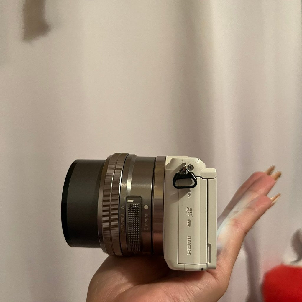Used 🍇₊˚💜 Sony Alpha a5000 Mirrorless Digital Camera (White) with Kit Lens 🍥🎀📷