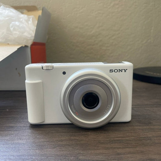 Used 🍇₊˚💜 Sony ZV-1F Digital Camera (White) - Like New 🍥🎀📷