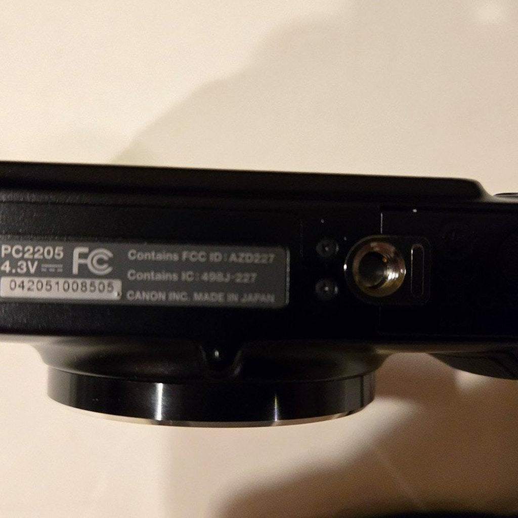 🍇 ₊˚💜 Canon PowerShot SX710 HS 20.3MP Digital Camera Bundle (Black) 🍥 🎀📷