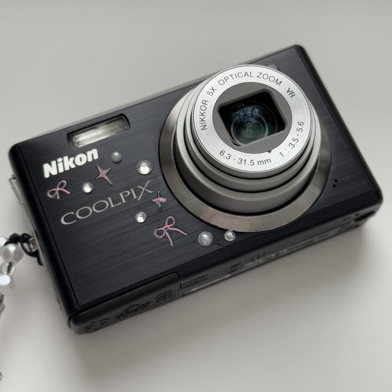 Used Nikon Coolpix S560 Digital Camera